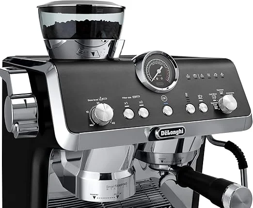 ماكينة قهوة اسبرسو لا سبيشاليستا اوبرا ec9555.bk بقوة 1550w ومزودة بطاحونة قهوة مدمجة ووظيفة تحضير قهوة باردة وعصا بخار لتبخير اللبن ومجموعة ملحقات ترحيبية من ديلونجي ماكينة قهوة اسبرسو لا سبيشاليستا اوبرا ec9555.bk بقوة 1550w ومزودة بطاحونة قهوة مدمجة ووظيفة تحضير قهوة باردة وعصا بخار لتبخير اللبن ومجموعة ملحقات ترحيبية من ديلونجي